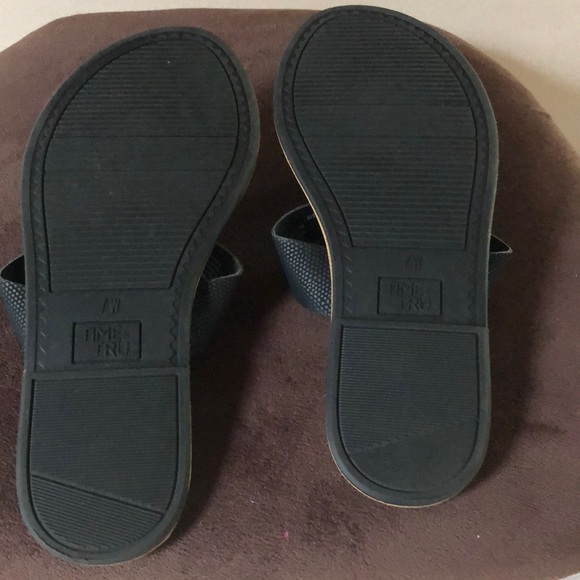 ☀️Black flat Sandals..NWOT - Picture 4 of 5
